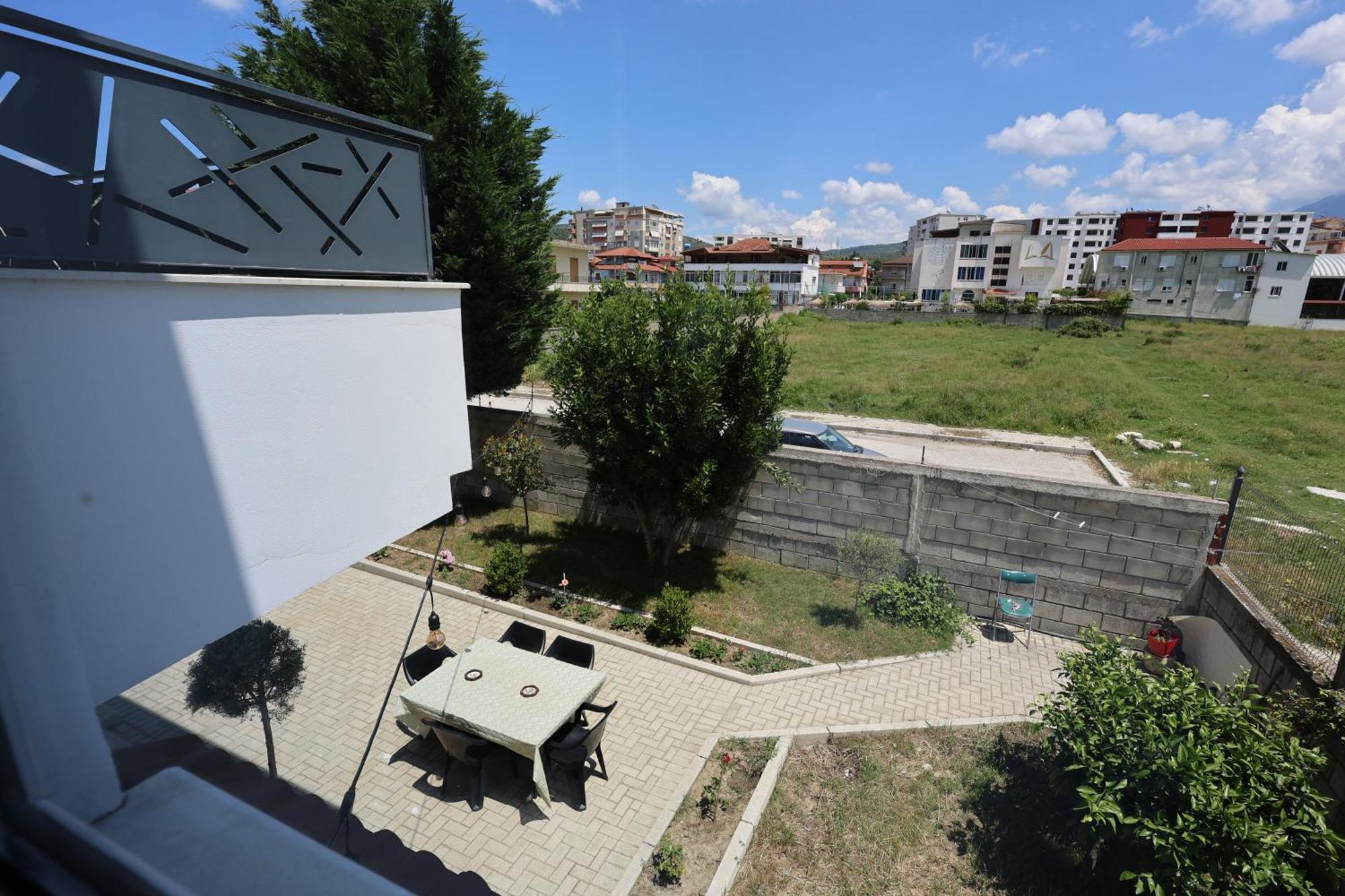 Baza Hostel - Swimming Pool Berat Exterior foto