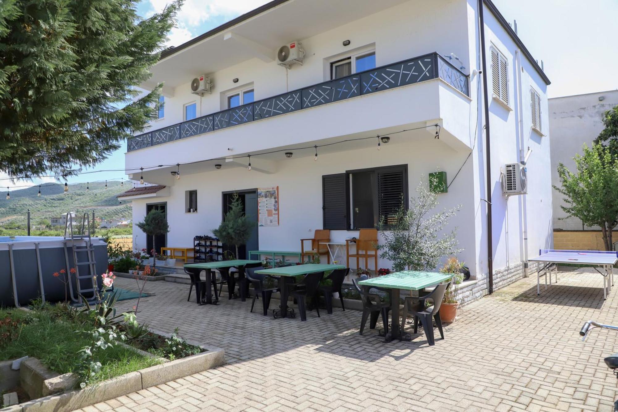 Baza Hostel - Swimming Pool Berat Exterior foto